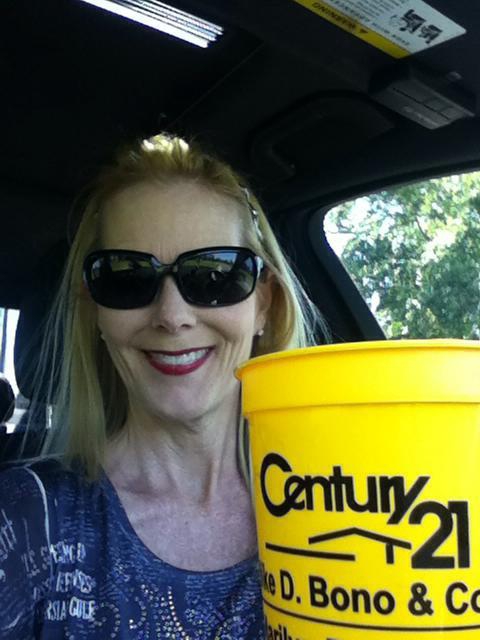 Canal Place Subdivision in Lake Charles Has Fun with Lemonade Sales